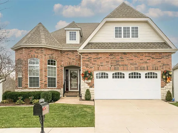 22 Burgundy Place Dr, Dardenne Prairie, MO 63368