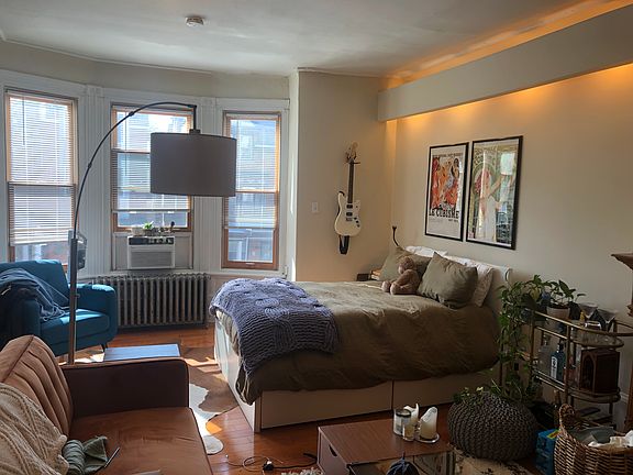 bay window with furniture