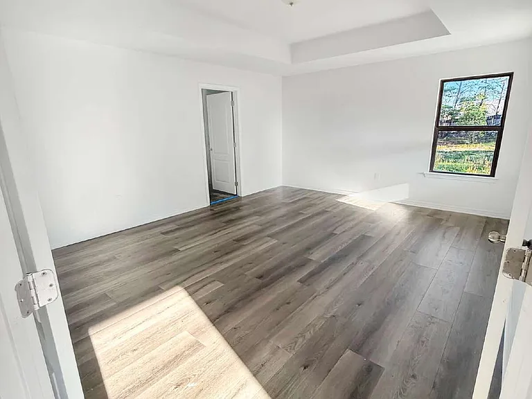 8657 El Paseo St — Photo 5
