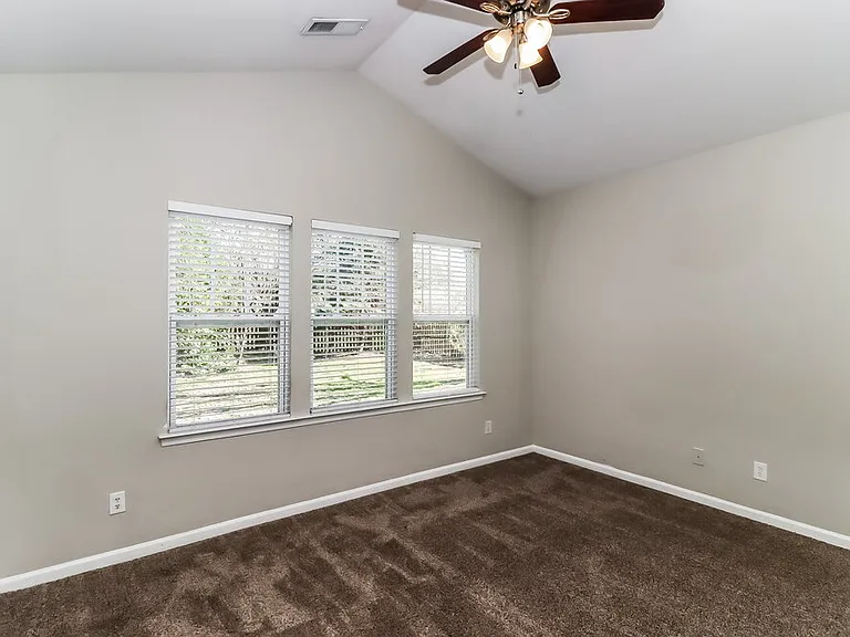 1610 Bitter Creek Dr — Photo 10