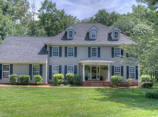 23 Cool Springs Rd, Signal Mtn, TN 37377