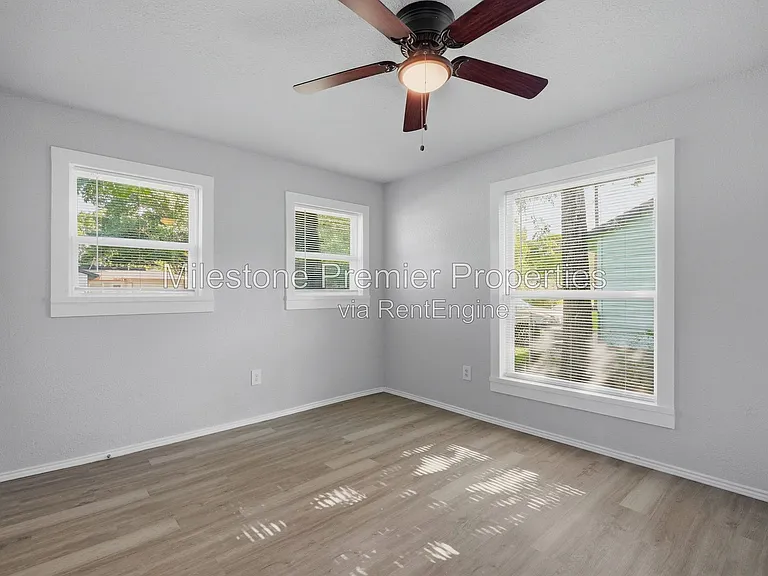718 W Belden St — Photo 19