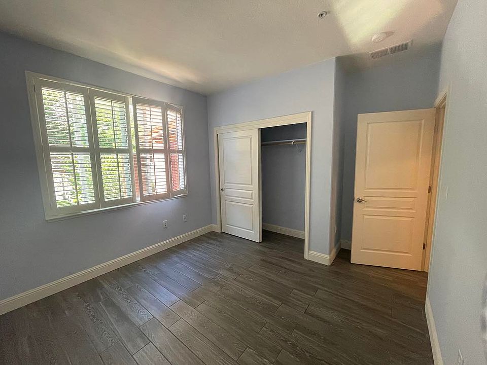 1st image of 555 Hamilton Ave