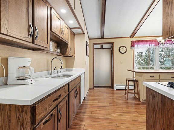 3rd image of 1951 Kneeland Rd