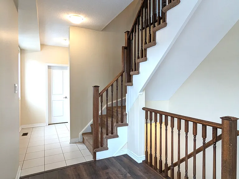 365 Belcourt Cmn — Photo 28