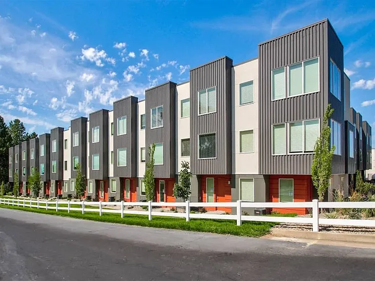 Aero Luxury Townhomes — Photo 27
