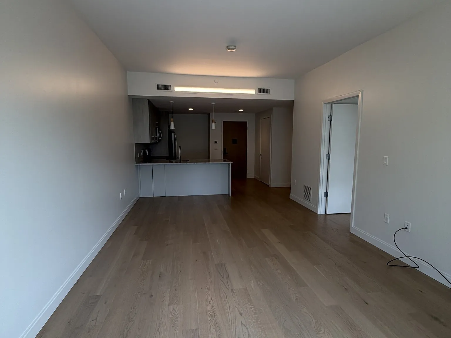 2 bed, 2.0 bath, $4,700 — Photo 3