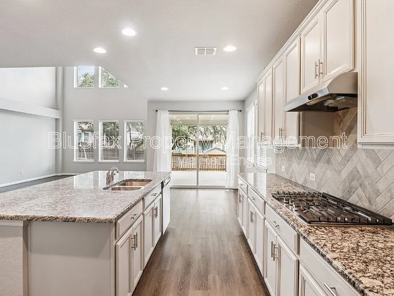 13840 Tribeca — Photo 14