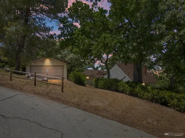 24151 Woodbine Ct, Tehachapi, CA 93561