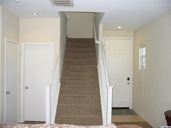 3rd image of 28240 Clementine Dr