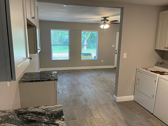 4th image of 1103 E Voorhis Ave APT A