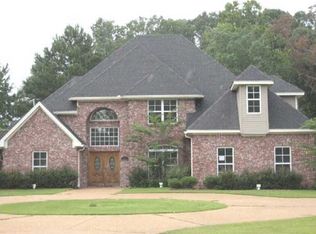 605 Holly Bush Rd, Brandon, MS 39047