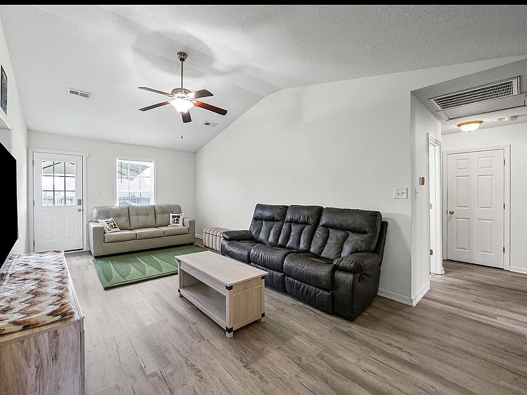 949 Hugh Hunter Rd #OAK — Photo 2
