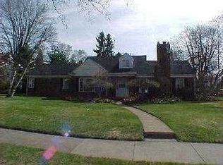5850 Garden Park Dr, Sylvania, OH 43560
