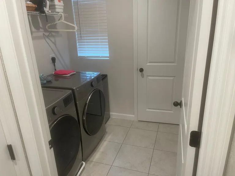 1218 Forest Gate Cir — Photo 16