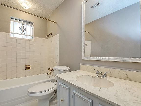 5th image of 275 Glazebrook Dr