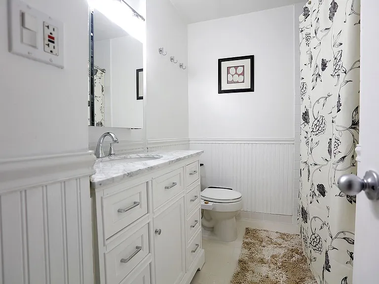 1616 Washtenaw Ave — Photo 8
