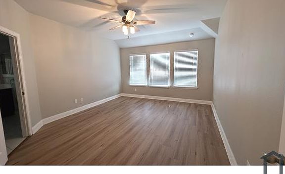 4th image of 2071 Avondown Rd