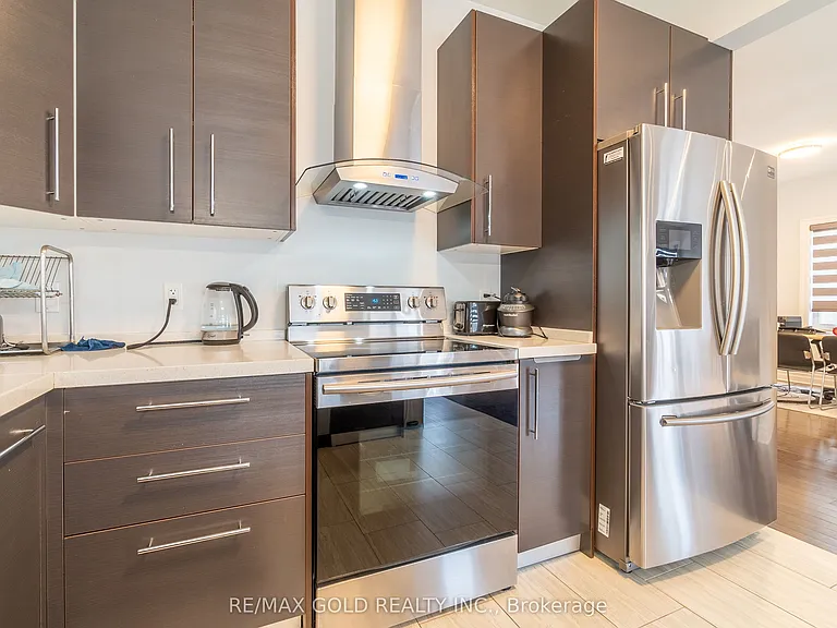 2591 Sheffield Blvd — Photo 13