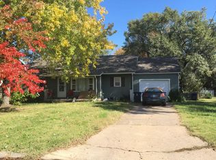 1298 S High St, El Dorado, KS 67042