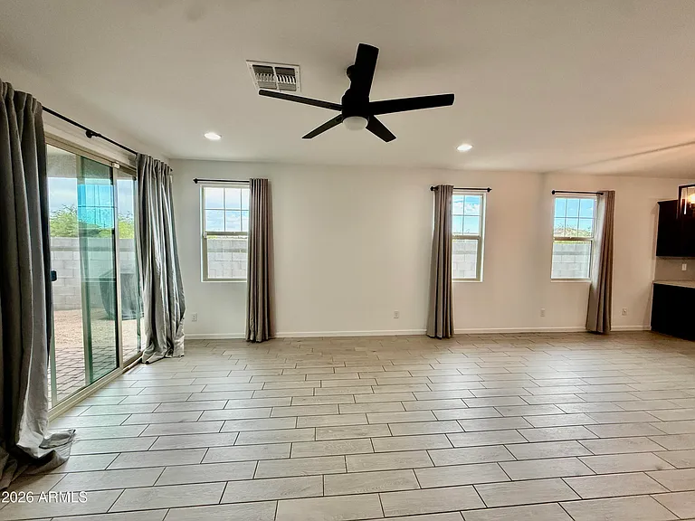 11002 W Marguerite Ave — Photo 32