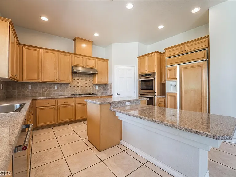 9675 Irvine Bay Ct — Photo 13