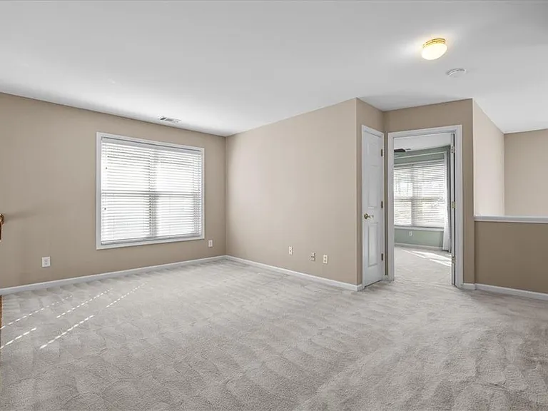 1100 Olde Roswell Grv — Photo 16