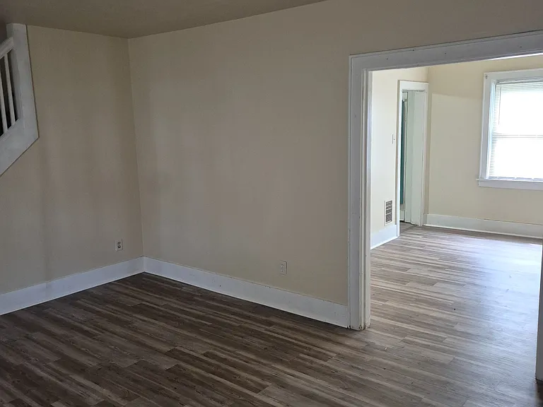 3116 Grover St — Photo 9
