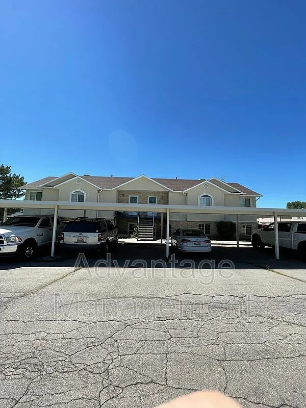 2 bed, 2.0 bath, 1000 sqft, $1,295 — Photo 1