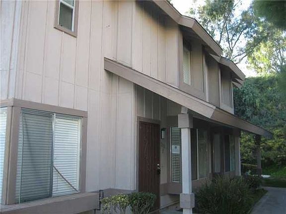 2nd image of 2881 Casey St #A