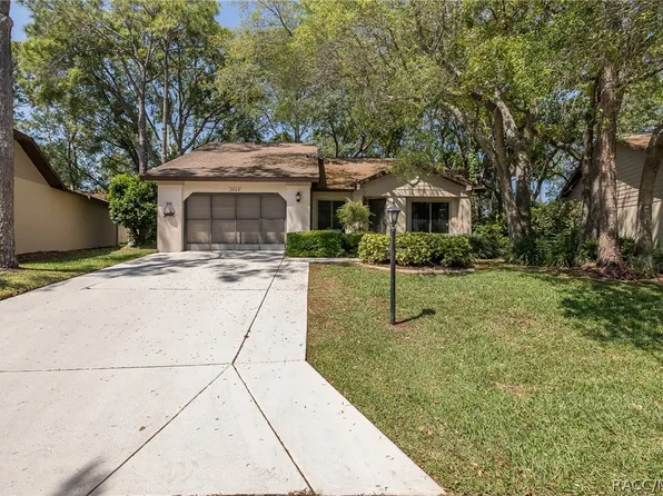 2648 Blue Ridge Cir, Spring Hill, FL 34606