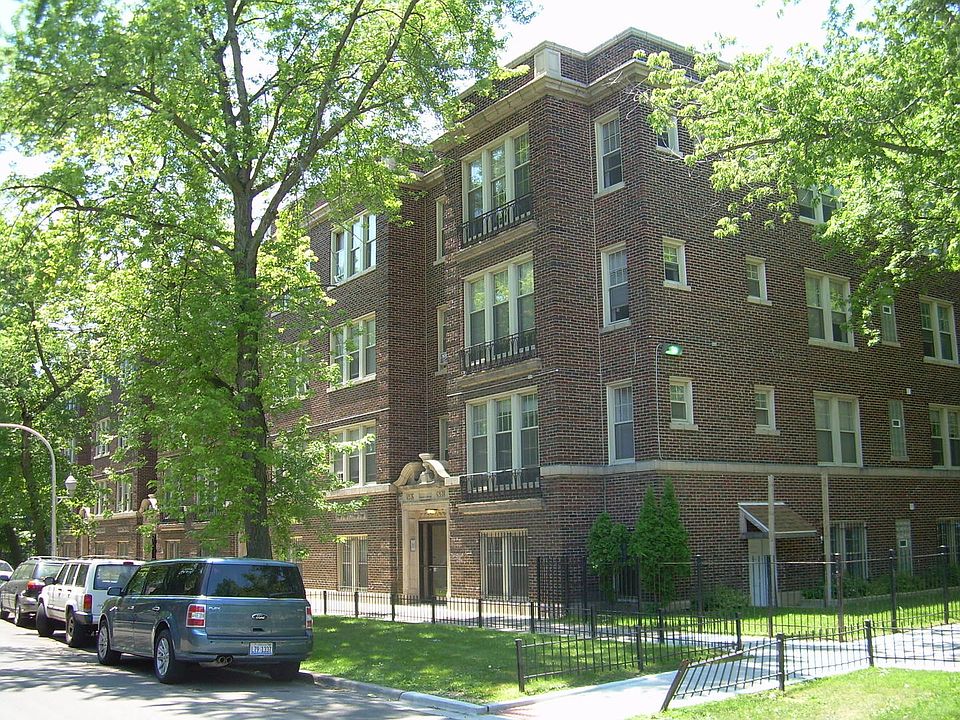 1st image of 1701 W Lunt Ave #G