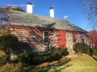 1 Wayside Farm Ln, Hampton, NH 03842