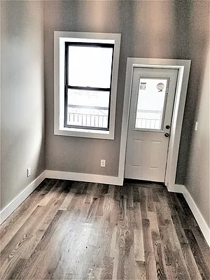 Rented by The Hamilton Group | media 14