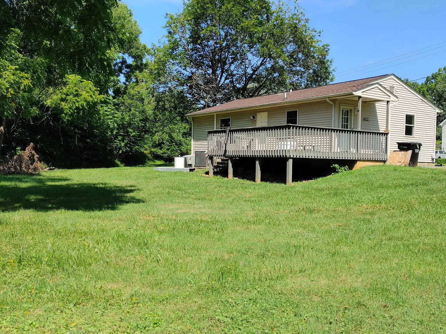 3566 Overbrook Dr — Photo 2