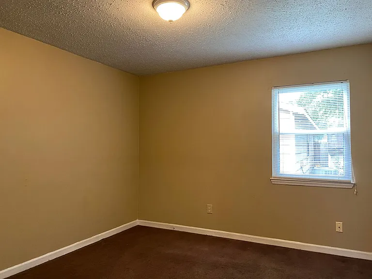 124 Westscott Dr — Photo 12