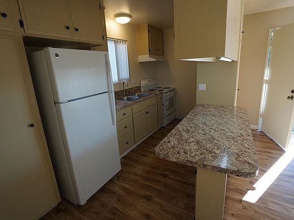 3rd image of 1767 Torrance St APT 209