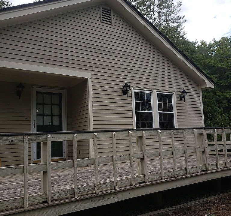 2nd image of 75 Soaring Pines Dr