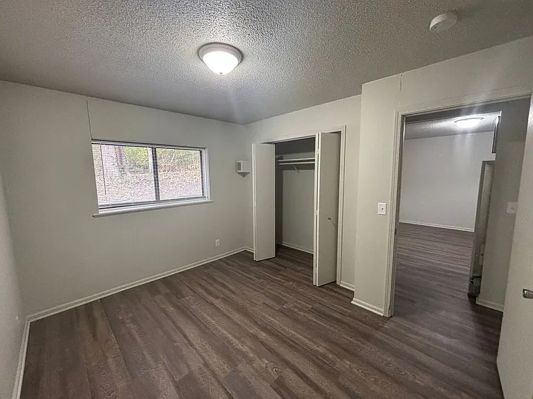 Brookside Apartments — Photo 10