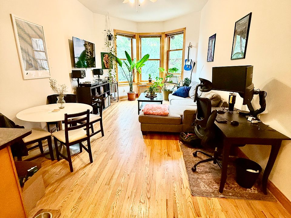 1st image of 326 W 76th St APT 4