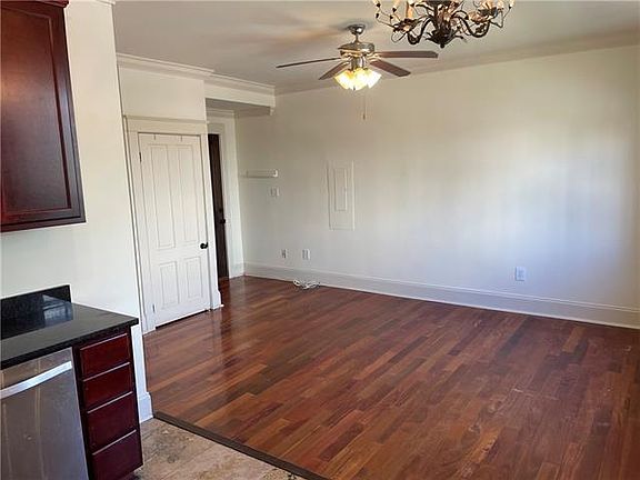 5th image of 1783 Coliseum St #R