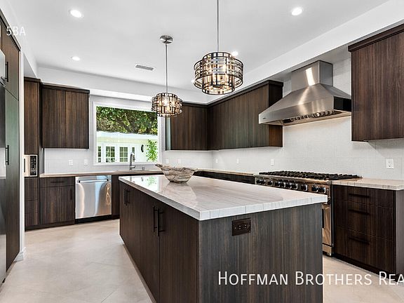 5th image of 16044 Royal Mount Dr