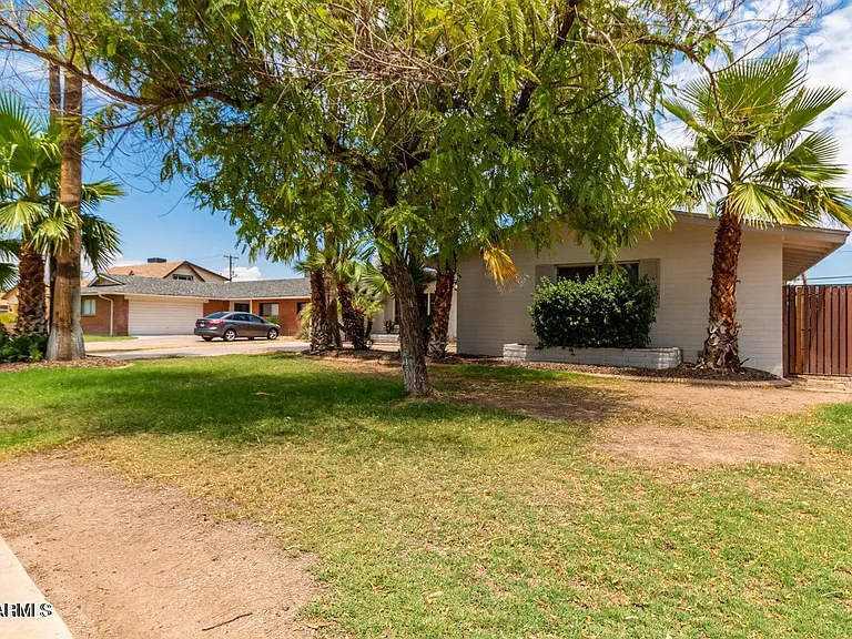 132 E Pebble Beach Dr — Photo 3