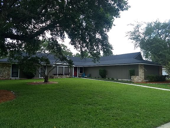 2nd image of 254 E Hornbeam Dr