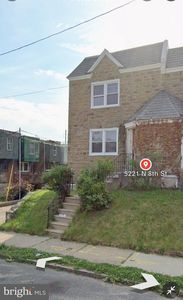 5221 N 8th St, Philadelphia, PA, 19120