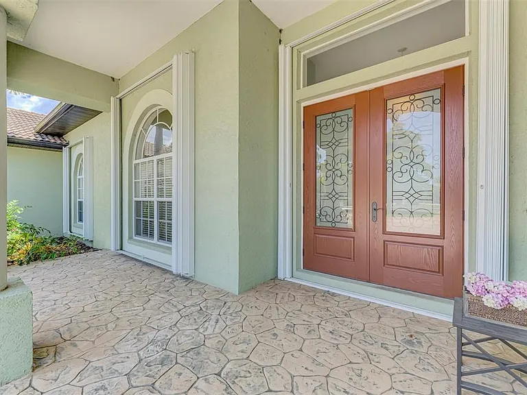 900 Park Place Dr — Photo 4