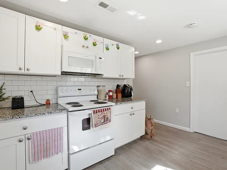 9244 Limestone Pl #B — Photo 2