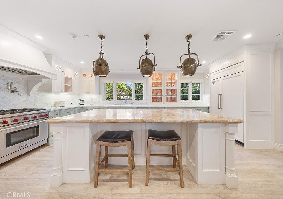 1st image of 1486 Wembley Rd