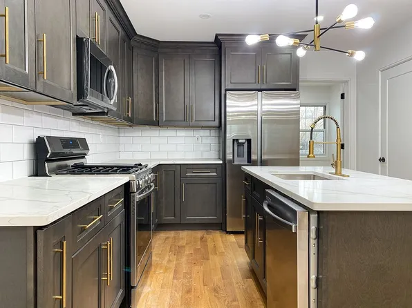 92-21 77th St, Woodhaven, NY 11421