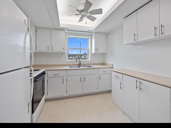 5th image of 2765 Ashley Dr W APT D
